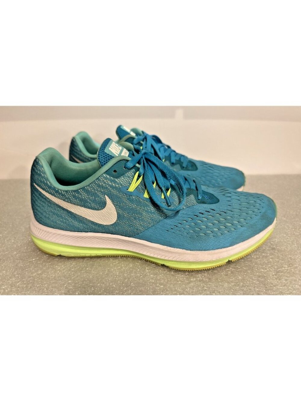 Nike Zoom Winflo 4 Performance Running Shoes Turquoise 898485-400 Women's Sz. 10